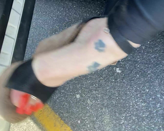 Tatianasnaughtytoes aka tatianasnaughtytoes OnlyFans - Sunday Afternoon Groceries Shopping The Resurrection of my long toenails just happened!!