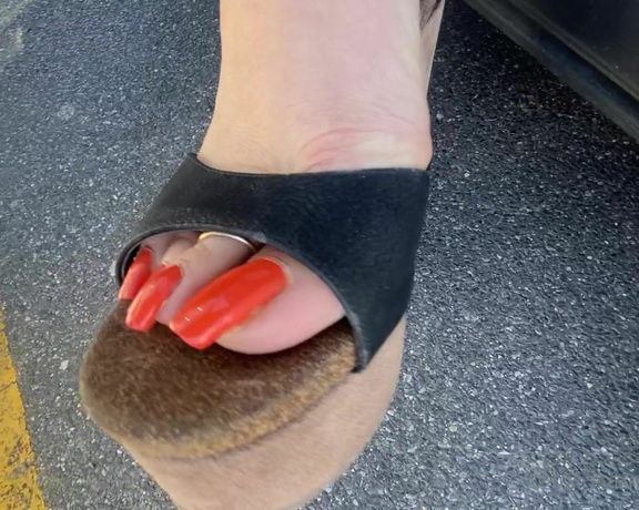 Tatianasnaughtytoes aka tatianasnaughtytoes OnlyFans - Sunday Afternoon Groceries Shopping The Resurrection of my long toenails just happened!!