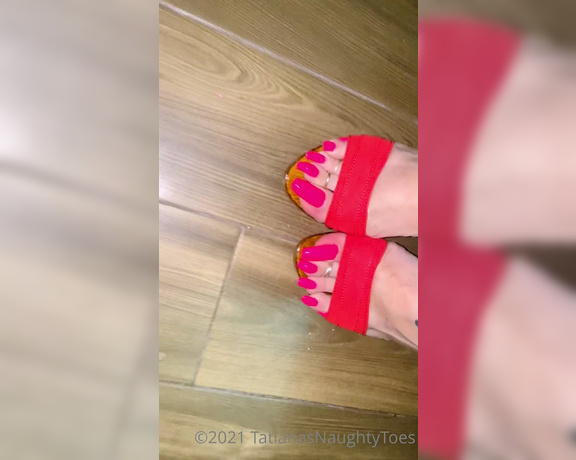 Tatianasnaughtytoes aka tatianasnaughtytoes OnlyFans - More of my Sunday afternoon