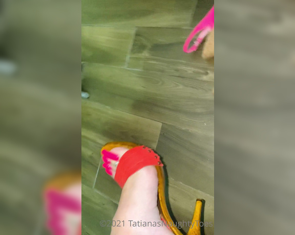 Tatianasnaughtytoes aka tatianasnaughtytoes OnlyFans - More of my Sunday afternoon