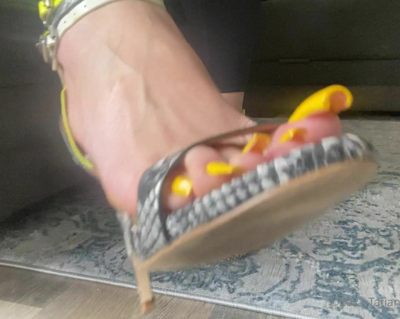 Tatianasnaughtytoes aka tatianasnaughtytoes OnlyFans - NEW 2021March17 Yellow Long Toenails and High Heels What would you do if you were on a date with