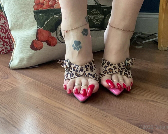 Tatianasnaughtytoes aka tatianasnaughtytoes OnlyFans - Some spillage  2nd post of the day