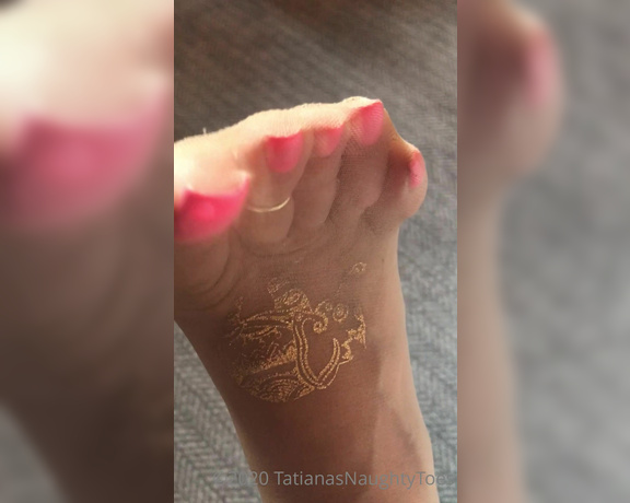 Tatianasnaughtytoes aka tatianasnaughtytoes OnlyFans - #ThrowBackThursday 20180805 HotPink Pedicure  Nylons HAPPY THANKSGIVING!! Throw back to my LONG HOT