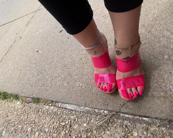 Tatianasnaughtytoes aka tatianasnaughtytoes OnlyFans - Out and about Multiple videos) 1
