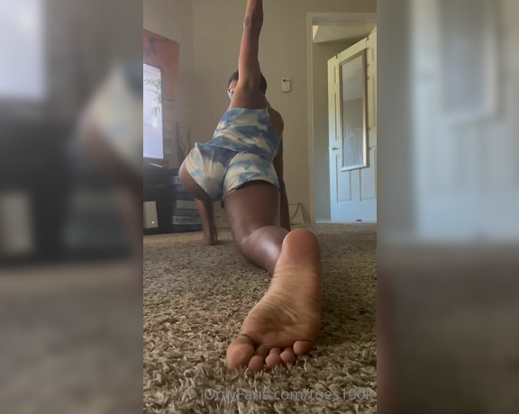 100K Toes aka toes100k OnlyFans - Early morning Yoga and soles