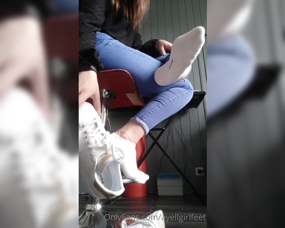 Ayellgirlfeet aka ayellgirlfeet OnlyFans - Shoes play