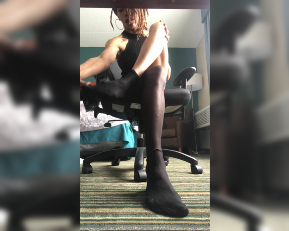 Goddess Ayla aka toesbyayla OnlyFans - New Nylon Removal Joi Preview