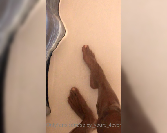 Goddess Ayla aka toesbyayla OnlyFans - Shower Peek