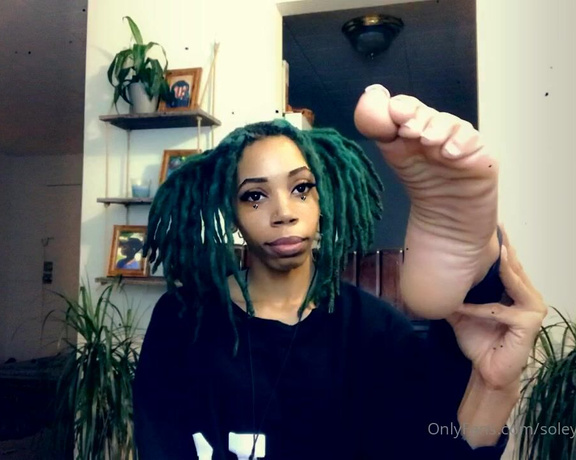 Goddess Ayla aka toesbyayla OnlyFans - Cute Ebony Foot Goddess