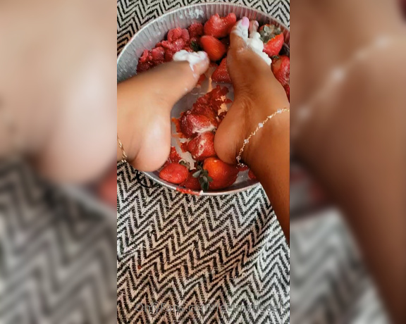 Goddess Smokey aka goddesssmokeyyy OnlyFans - Toe wiggling fresh strawberries 1