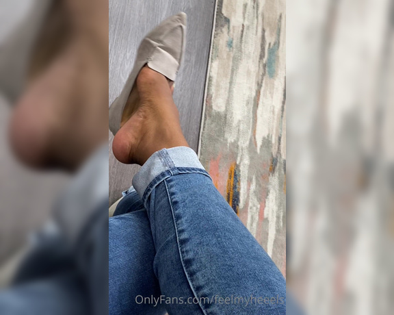 Goddess Smokey aka goddesssmokeyyy OnlyFans - Quick dangle session 1