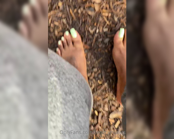 Goddess Smokey aka goddesssmokeyyy OnlyFans - Getting feet dirty at the playground