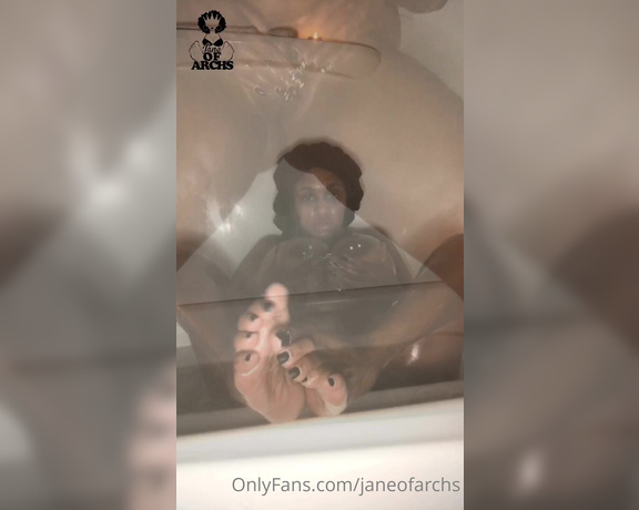 Janeofarchs aka janeofarchs OnlyFans - Did you miss bath timewell if you did here’s a pick a boo!!like&comment Dont forget to tip