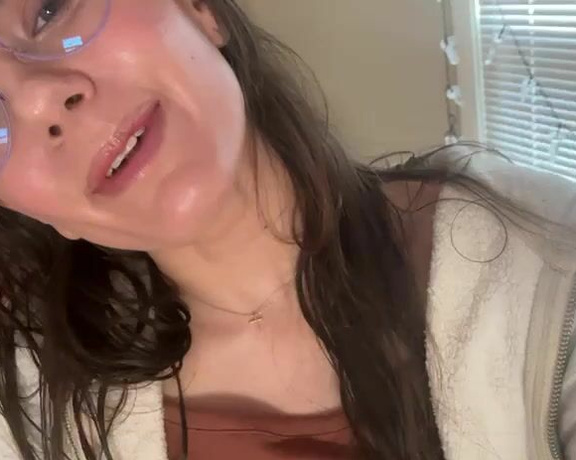 Lilly Vig aka lillyvig OnlyFans - Tip $6 if this made you hard