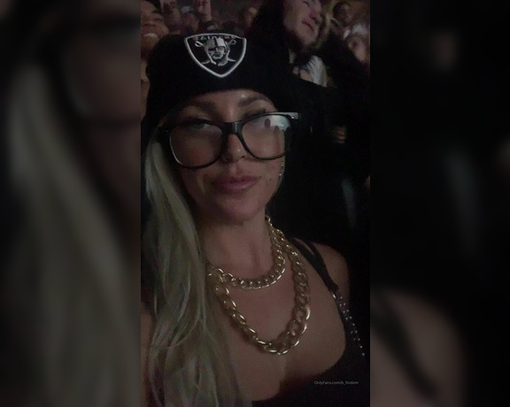 Sorceress Bebe aka b_findom OnlyFans - Last night at the Post Malone concert 5