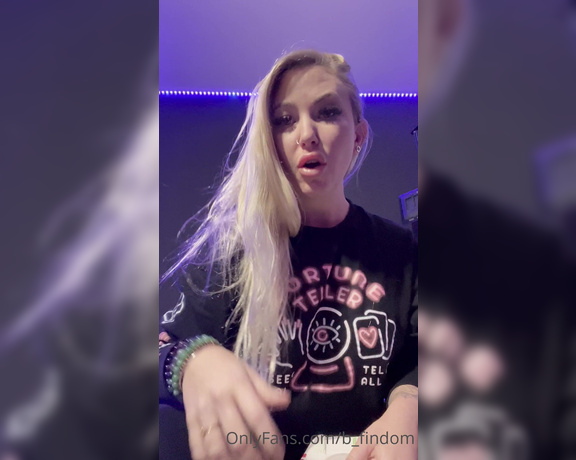 Sorceress Bebe aka b_findom OnlyFans - Custom stinky d14pR humiliation vid response