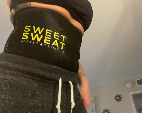 Sorceress Bebe aka b_findom OnlyFans - Body dripping sweat after my workout
