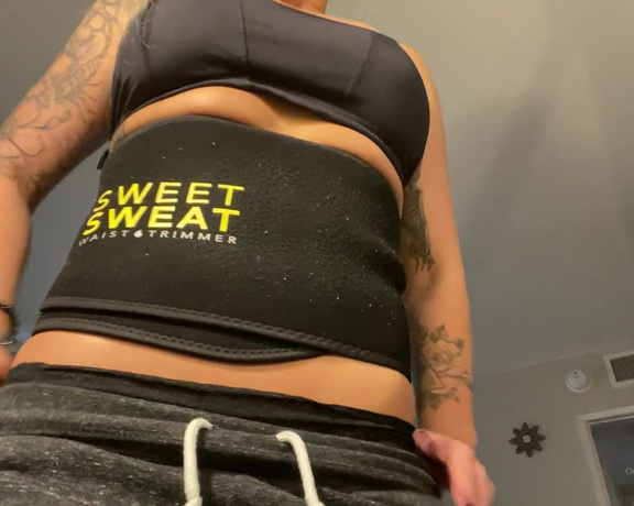 Sorceress Bebe aka b_findom OnlyFans - Body dripping sweat after my workout