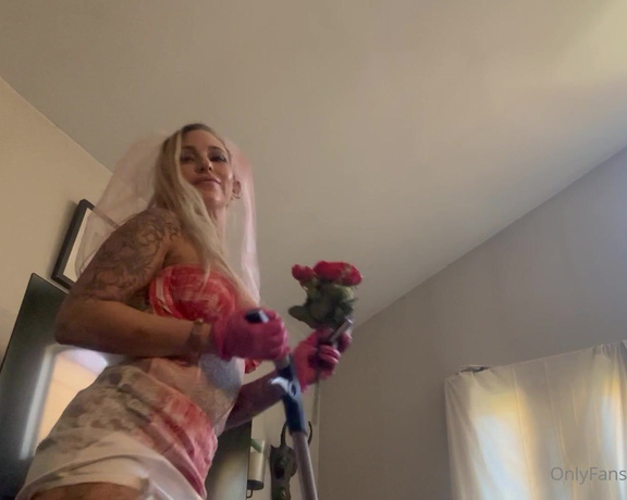 Sorceress Bebe aka b_findom OnlyFans - Realizing I was wearing my Halloween costume while doing housework