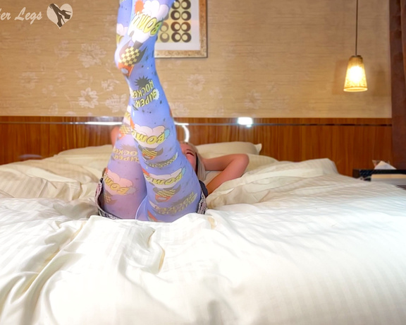 lilylovesherlegs - lilylovesherlegs - Japanese Uncensored Blue Tights Feet And Footjob (Сlips4sale)