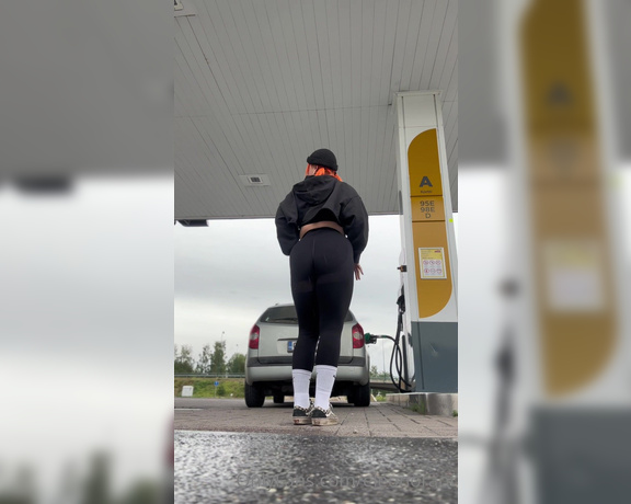 Miss Eleonora aka eleonoraof OnlyFans - Needed to refuel my car