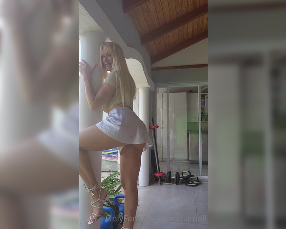 Roxana Moll aka roxanamoll OnlyFans - Abrazandote por un instante y deseandote