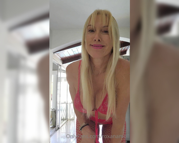 Roxana Moll aka roxanamoll OnlyFans - Mi nuevo conjuntito con mediaa de red para dejarte lleno de fuego bb Hoy toca intensoo