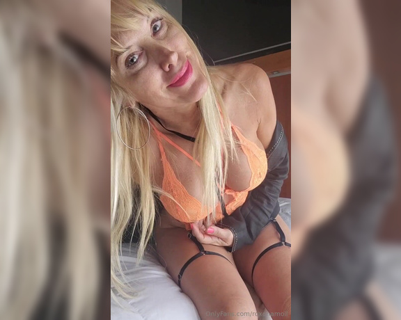 Roxana Moll aka roxanamoll OnlyFans - Maana ms!