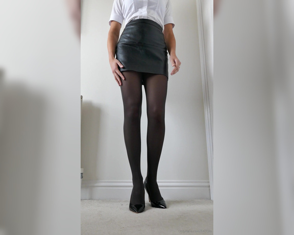 The Legs Next Door aka the_legs_next_door OnlyFans - For this video i just wanted to give you a nice simple and seductive tease in my nylons and