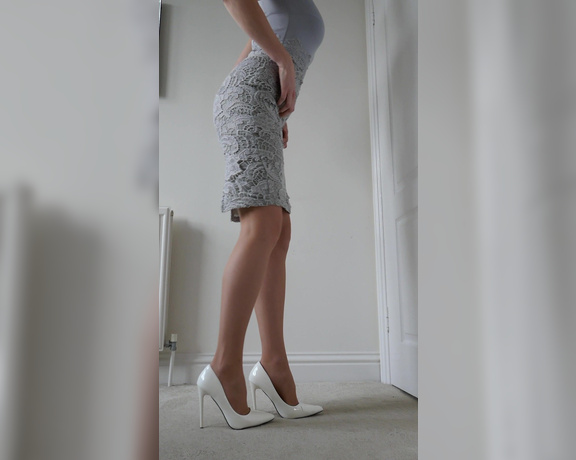 The Legs Next Door aka the_legs_next_door OnlyFans - Booty swaying  heel removal  sensual sole stroking  tick tick tick You boys really seem