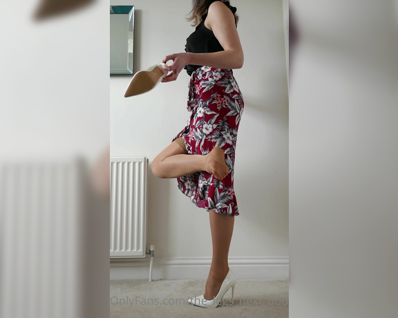 The Legs Next Door aka the_legs_next_door OnlyFans - I thought it was time for a lovely standing removal showing off this elegant flowing dress