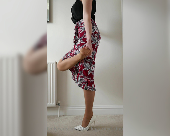 The Legs Next Door aka the_legs_next_door OnlyFans - I thought it was time for a lovely standing removal showing off this elegant flowing dress