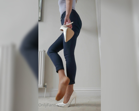 The Legs Next Door aka the_legs_next_door OnlyFans - Nylons under tight tight jeans  + heel removal  yes please  Annabel