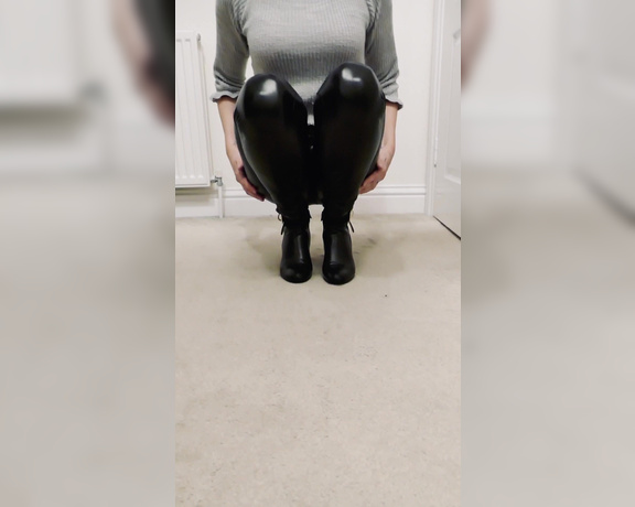 The Legs Next Door aka the_legs_next_door OnlyFans - Here is the video for you guys my sexy legs in my shiny black leggings  these boots make