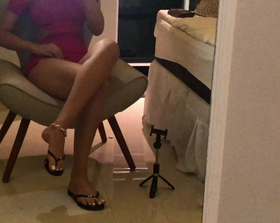 Feetsorare aka soraretoes OnlyFans - Post aleatrio 3