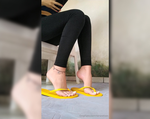 Feetsorare aka soraretoes OnlyFans - Unhas branquinhas perfeio