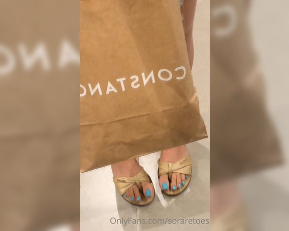 Feetsorare aka soraretoes OnlyFans - Shopping day 1