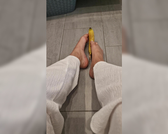 Germangirlnextdoor95 aka germangirlnextdoor95 OnlyFans - If you always wanted to see how i spoil a banana, this is your day