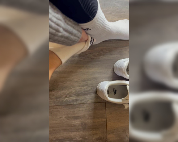 Germangirlnextdoor95 aka germangirlnextdoor95 OnlyFans - Today with tennis socks its been a long time since I made content with them, I noticed that earli