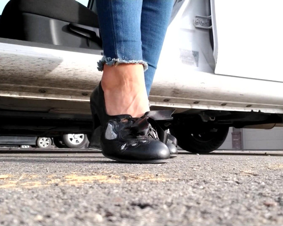 World Goddess aka worldgoddess OnlyFans - Follow my heels into my car