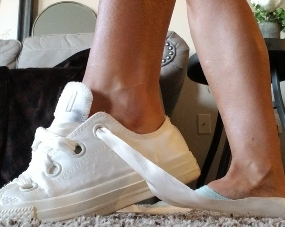 World Goddess aka worldgoddess OnlyFans - Another pair of Converse for you suckers to dream about tasting! haha