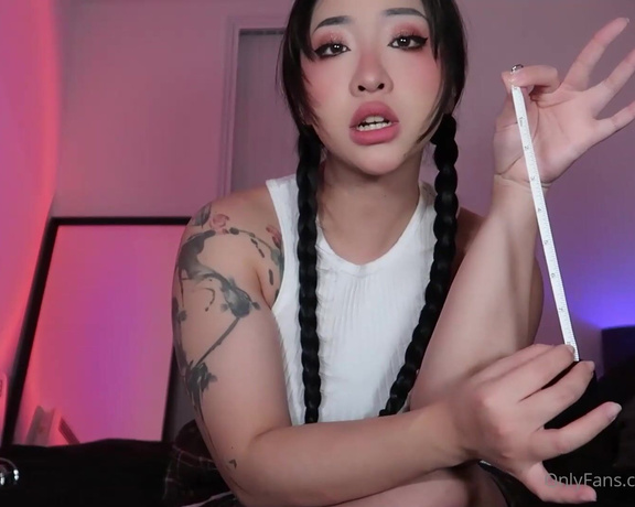Claudiahon aka claudiahon OnlyFans - Go get an measuring tape, and if you are anything less than average 8inchs You need to buy this clip