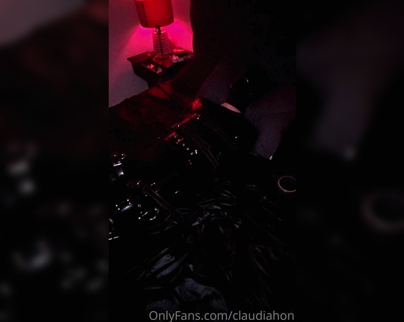 Claudiahon aka claudiahon OnlyFans - He looks so happy dont he 2