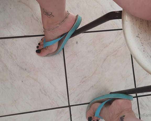 Feetfaccy aka feetfaccy OnlyFans - Hi babies! 2