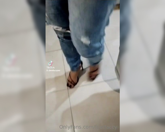 Feetfaccy aka feetfaccy OnlyFans - Walk