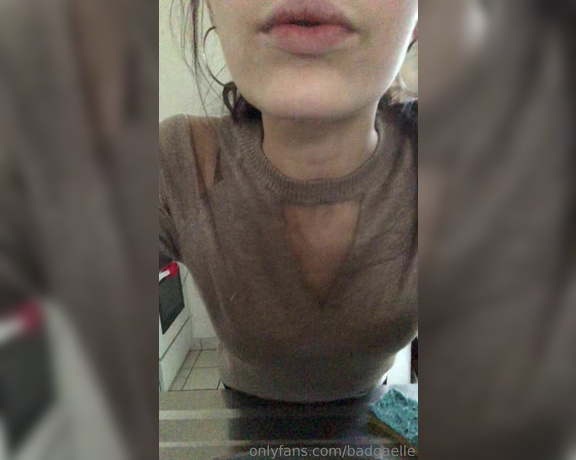 GoddessGaelle aka badgaelle OnlyFans - Ouvre la bouche pour accueillir mon nectar