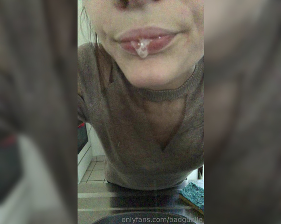 GoddessGaelle aka badgaelle OnlyFans - Ouvre la bouche pour accueillir mon nectar