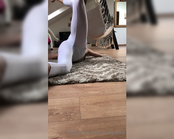 GoddessGaelle aka badgaelle OnlyFans - Sance d’tirements d’hier matin