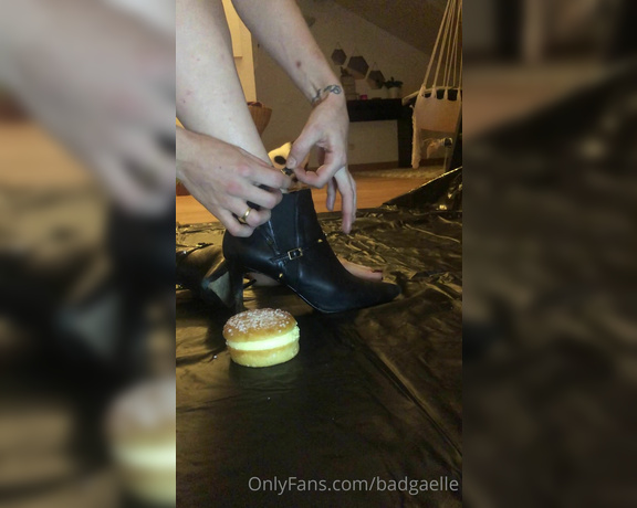 GoddessGaelle aka badgaelle OnlyFans - Vido food crush j’crase une petite tropzienne avec mes bottines talons