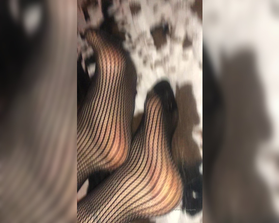 GoddessGaelle aka badgaelle OnlyFans - Jolis collants